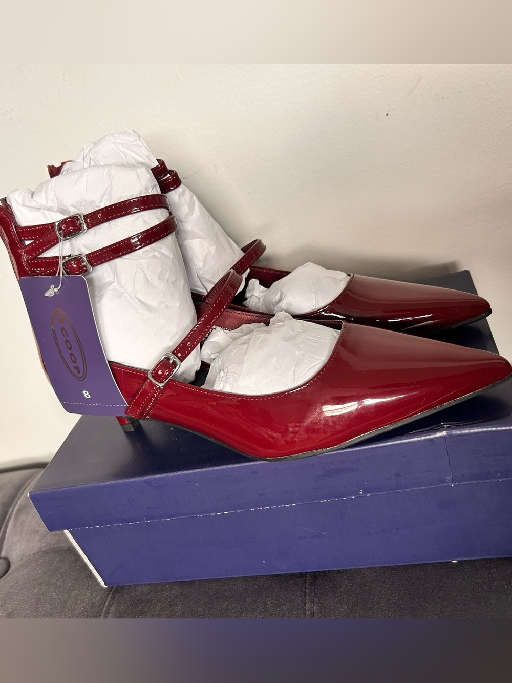 Women’s burgundy faux leather pointed toe shoes size 8 New